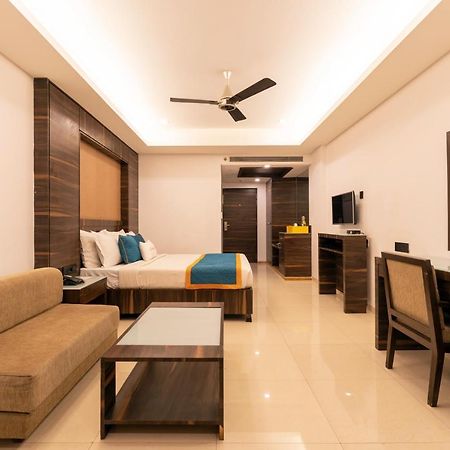 Zone Connect By The Park Parra Goa Hotell Anjuna Exteriör bild