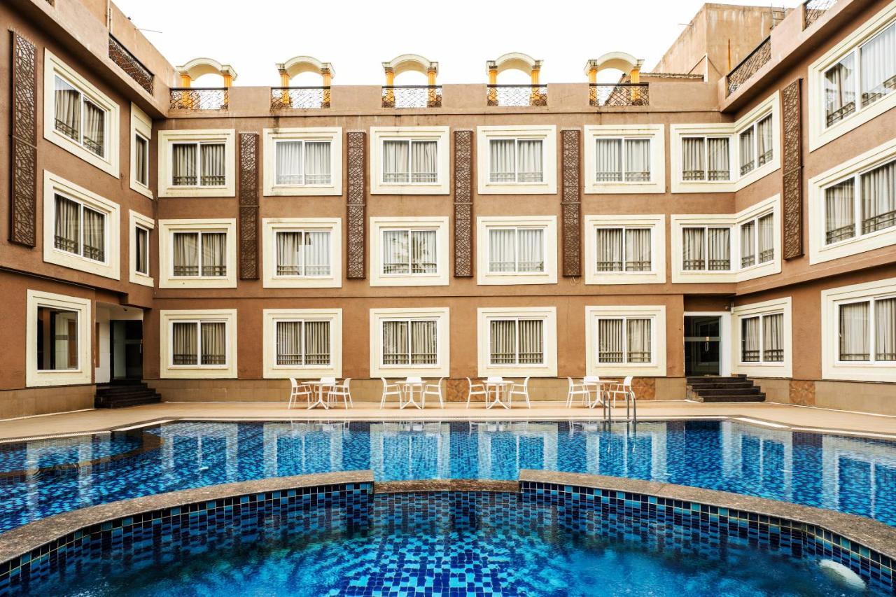 Zone Connect By The Park Parra Goa Hotell Anjuna Exteriör bild