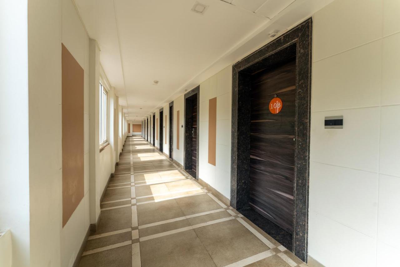 Zone Connect By The Park Parra Goa Hotell Anjuna Exteriör bild