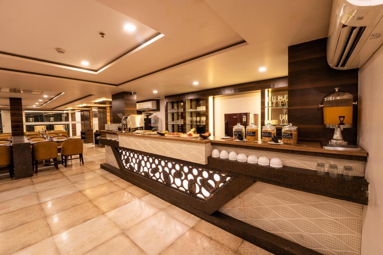 Zone Connect By The Park Parra Goa Hotell Anjuna Exteriör bild