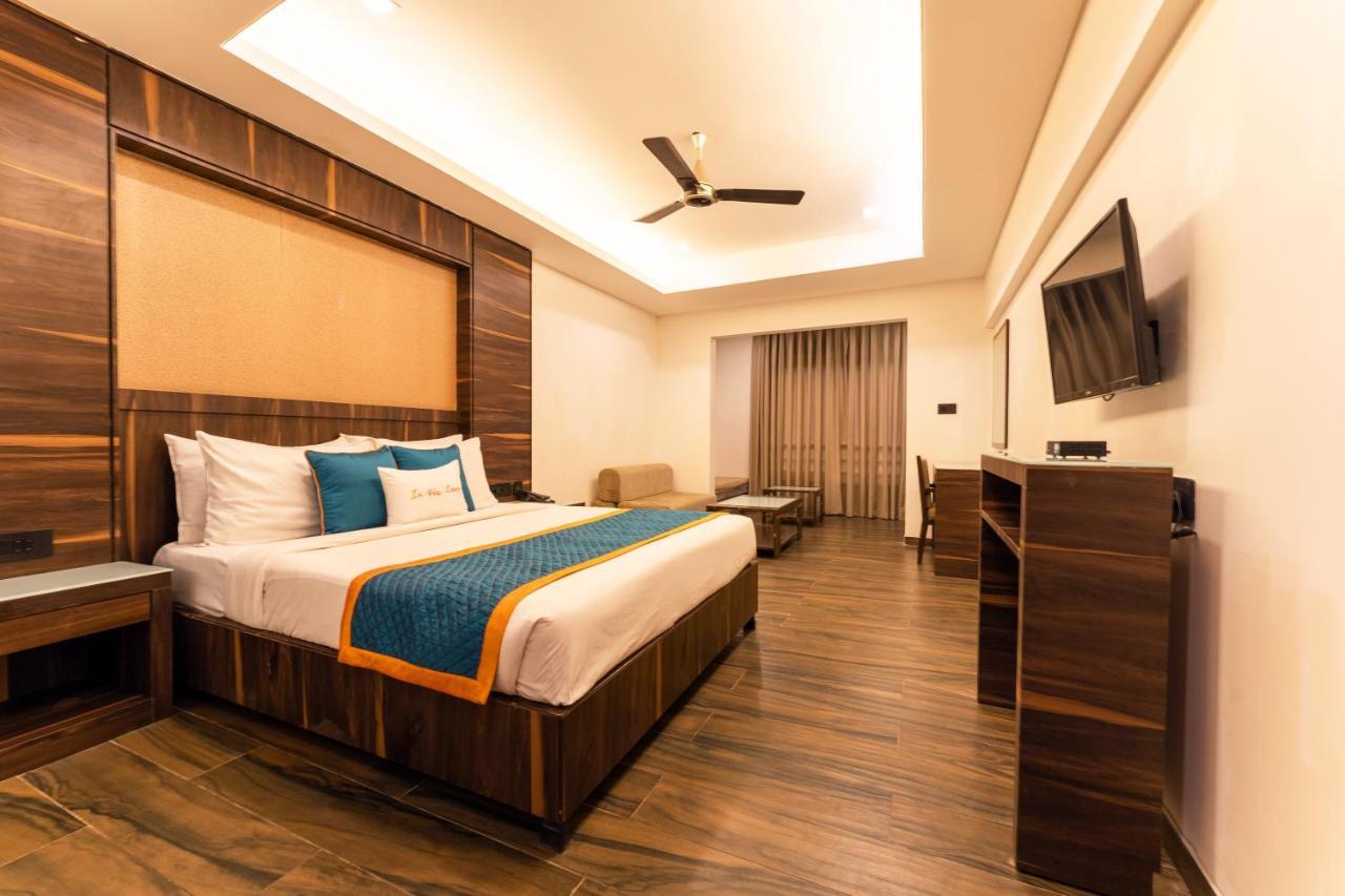 Zone Connect By The Park Parra Goa Hotell Anjuna Exteriör bild