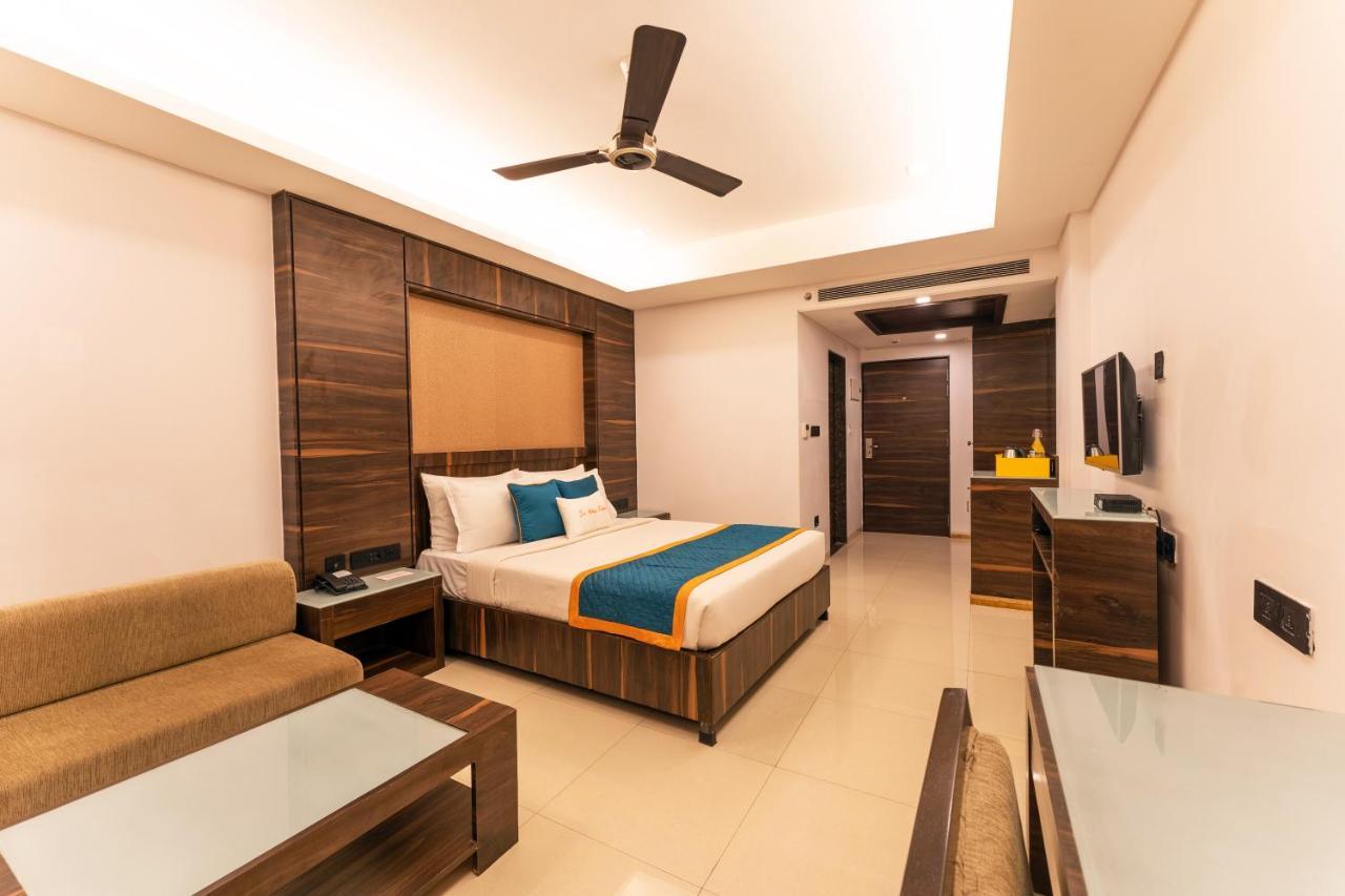 Zone Connect By The Park Parra Goa Hotell Anjuna Exteriör bild