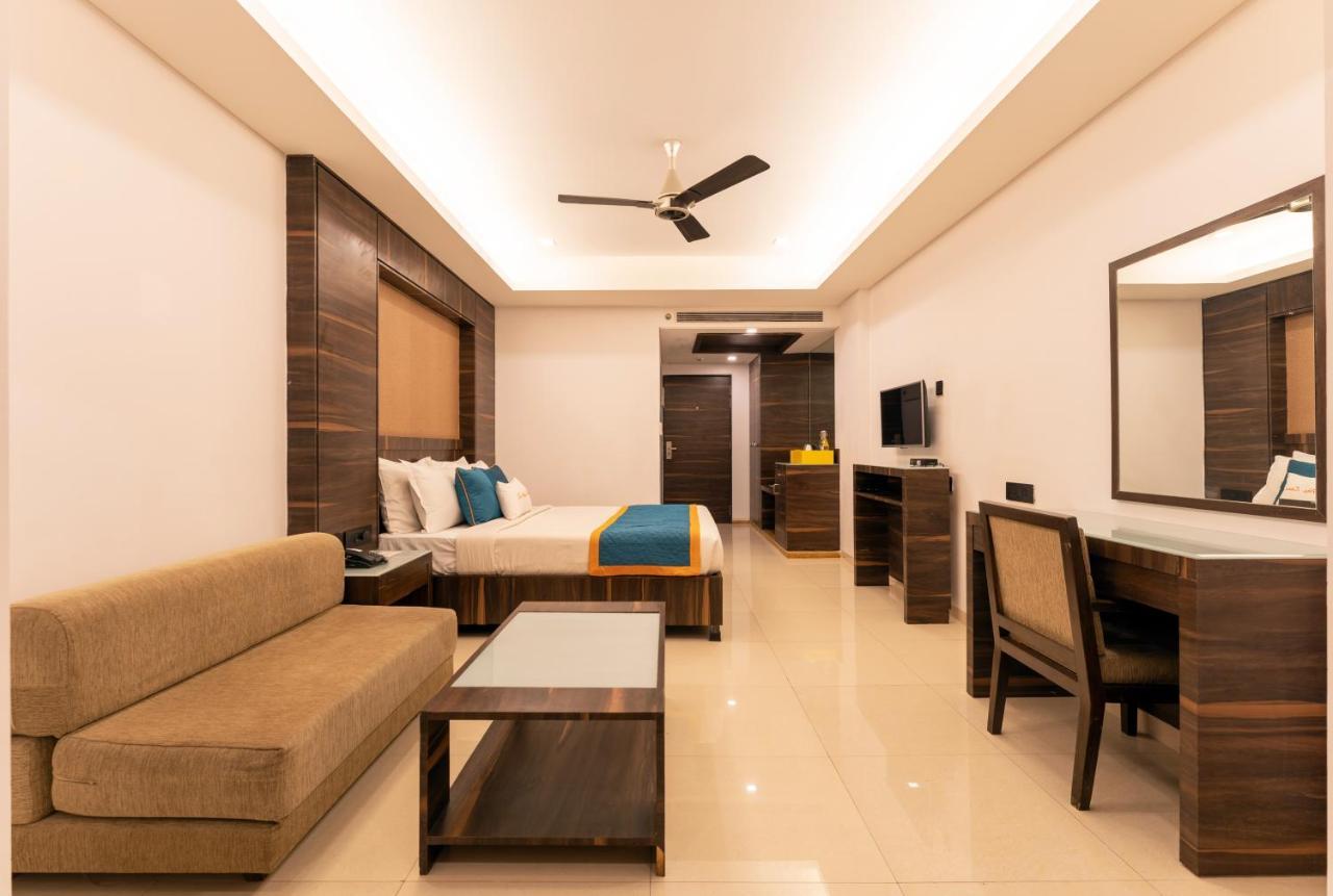Zone Connect By The Park Parra Goa Hotell Anjuna Exteriör bild